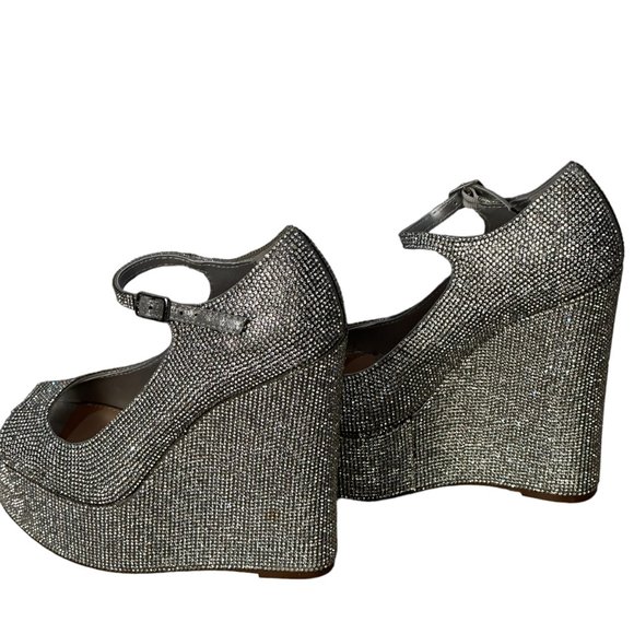 (9-228) Steve Madden Silver Rhinestone Platform Wedge Heels - Picture 3 of 14